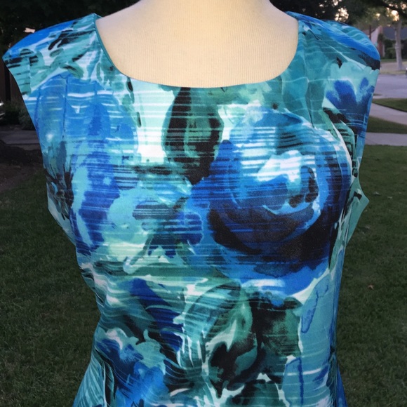 connected apparel Dresses & Skirts - Connected